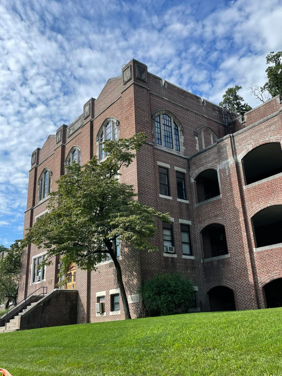 building2-19